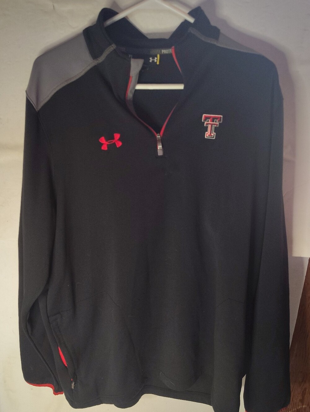 Texas Tech Protect This House 1/4 Zip Under Armour Light Jacket Size XL Loose